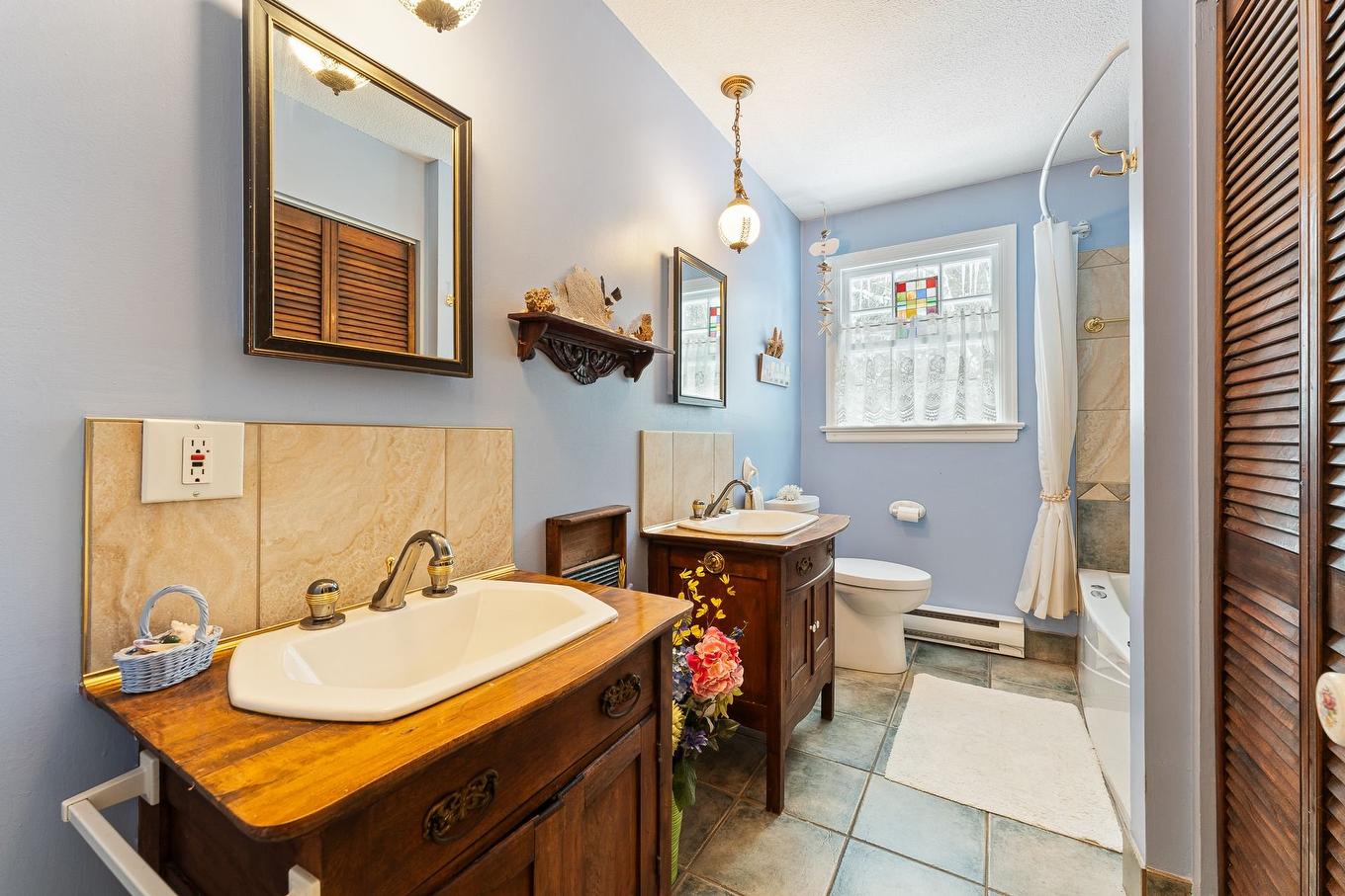 Bathroom - 1871 Ch. Goddard, Sherbrooke (Fleurimont), QC - Indoor Photo Showing Bathroom