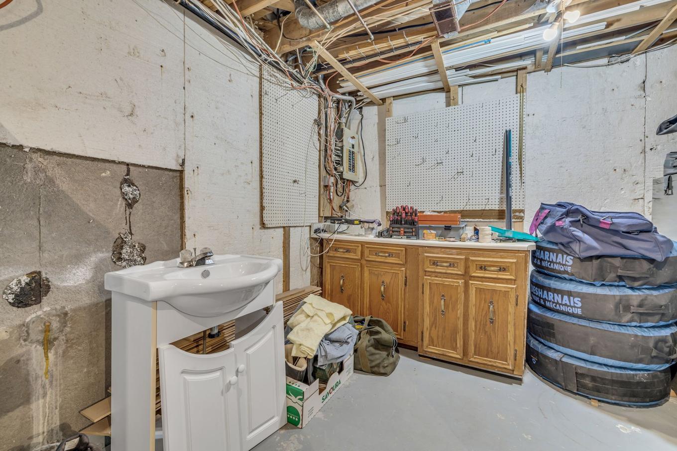 Rangement - 1487 Rue Boivin, L'Ancienne-Lorette, QC - Indoor Photo Showing Basement