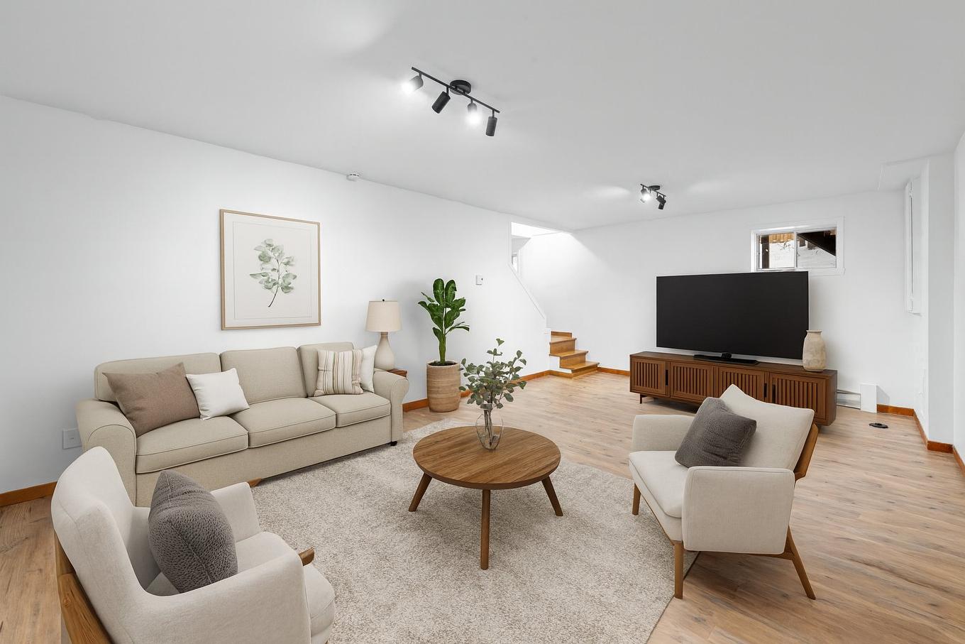 Salle familiale - 2351 Rue De L'Église, Val-David, QC - Indoor Photo Showing Living Room
