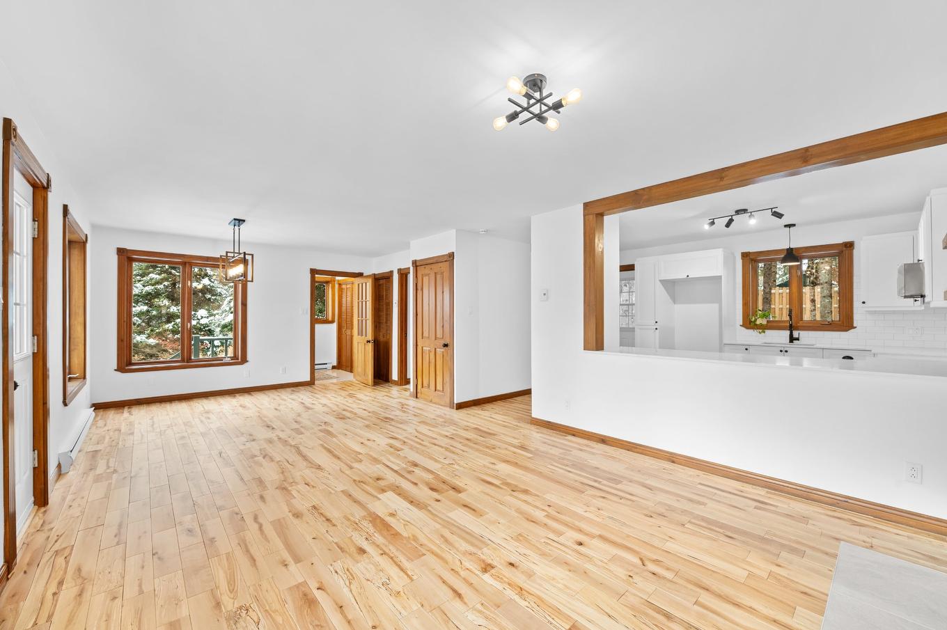 Vue d'ensemble - 2351 Rue De L'Église, Val-David, QC - Indoor Photo Showing Other Room