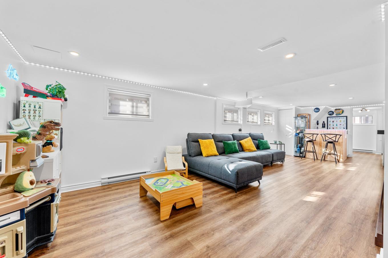 Basement - 54 Rue De La Concorde, Repentigny (Repentigny), QC - Indoor Photo Showing Living Room