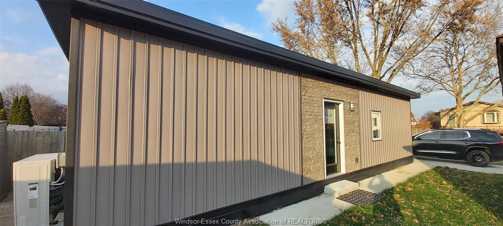 1-9694 Avery Lane, Windsor, ON