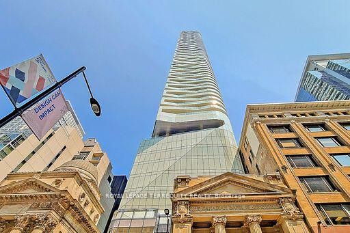 2709-197 Yonge Street, Toronto, ON - Outdoor