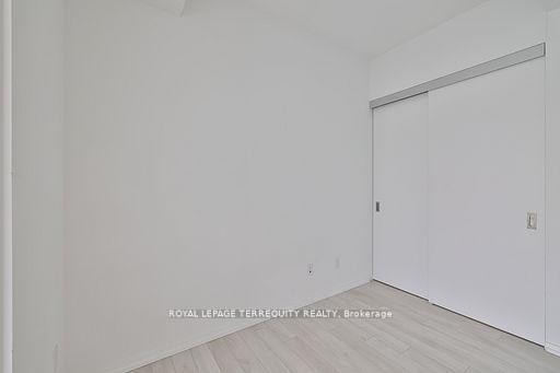 2709-197 Yonge Street, Toronto, ON - Indoor Photo Showing Other Room