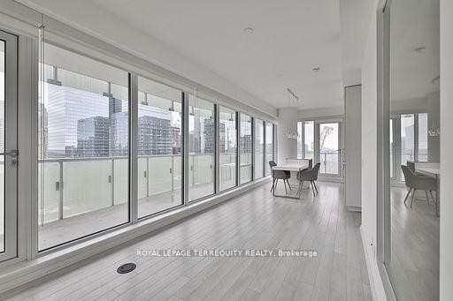 2709-197 Yonge Street, Toronto, ON - Indoor Photo Showing Other Room
