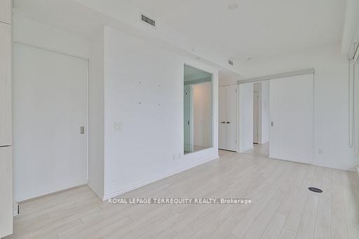2709-197 Yonge Street, Toronto, ON - Indoor Photo Showing Other Room