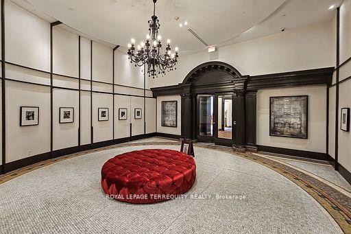 2709-197 Yonge Street, Toronto, ON - Indoor Photo Showing Other Room