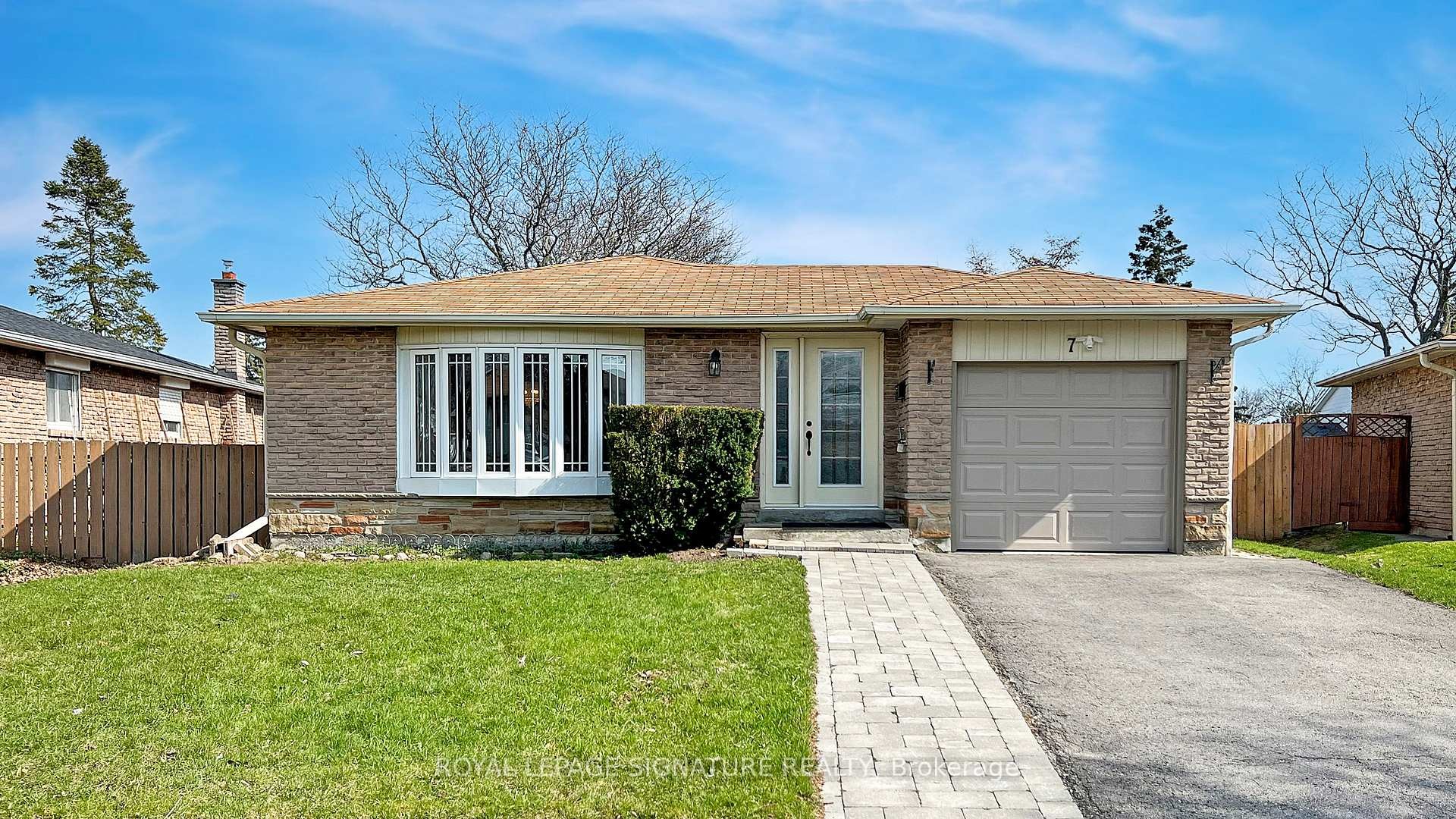 Bsmt-7 Boundy Crescent, Toronto, ON - Outdoor