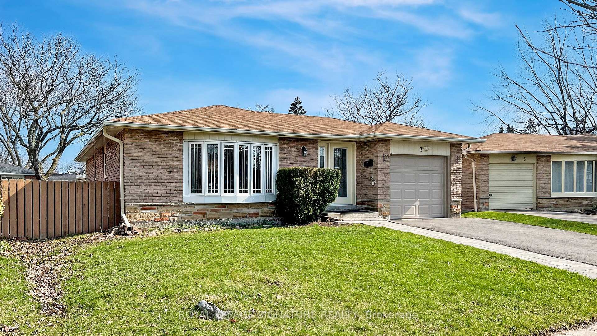 Bsmt-7 Boundy Crescent, Toronto, ON - Outdoor