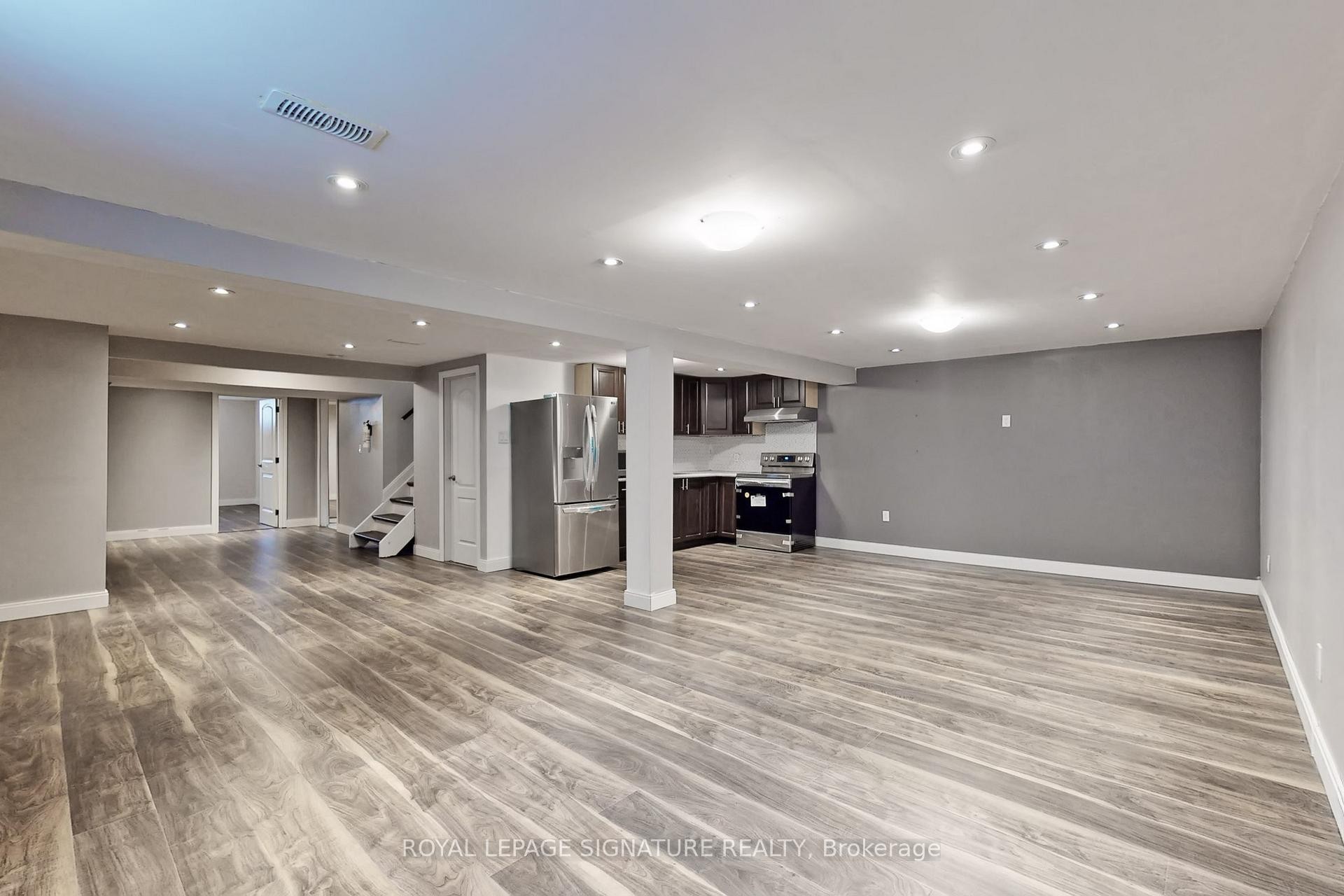 Bsmt-7 Boundy Crescent, Toronto, ON - Indoor Photo Showing Other Room