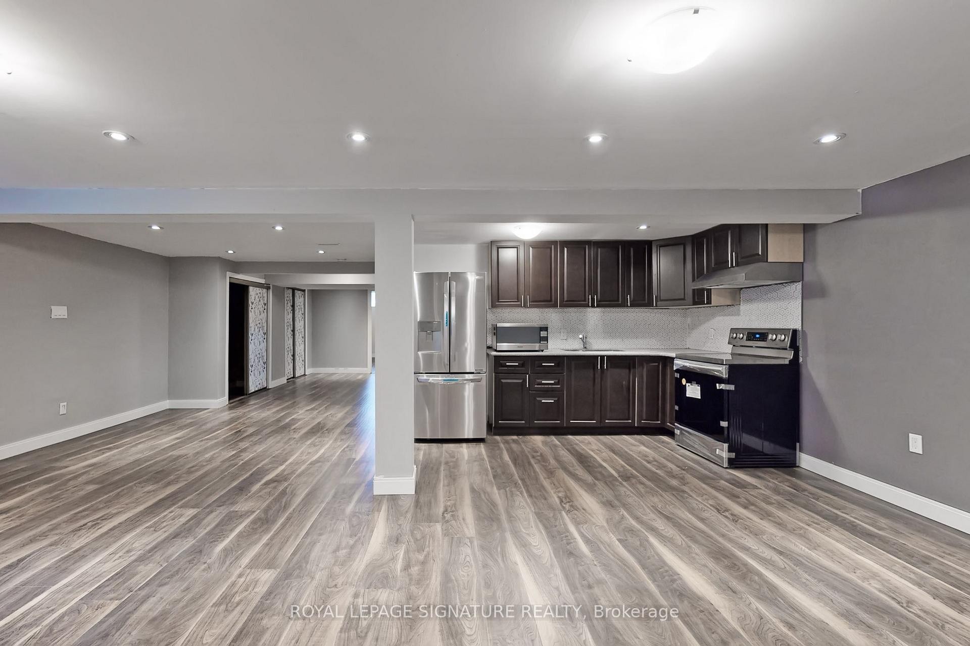 Bsmt-7 Boundy Crescent, Toronto, ON - Indoor Photo Showing Kitchen With Stainless Steel Kitchen With Upgraded Kitchen