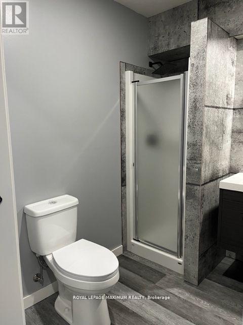 3 - 1839 Davenport Road, Toronto, ON - Indoor Photo Showing Bathroom