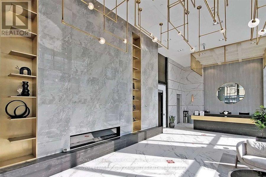 5211 - 5 Buttermill Avenue, Vaughan, ON - Indoor Photo Showing Other Room