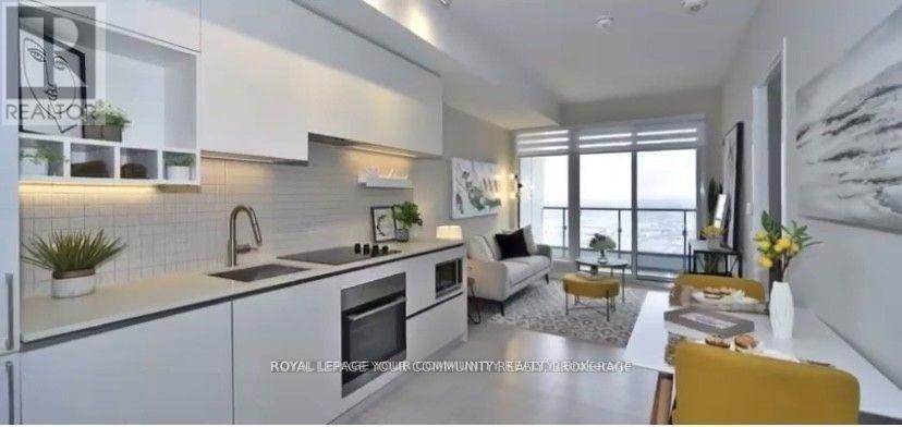 5211 - 5 Buttermill Avenue, Vaughan, ON - Indoor Photo Showing Kitchen With Upgraded Kitchen