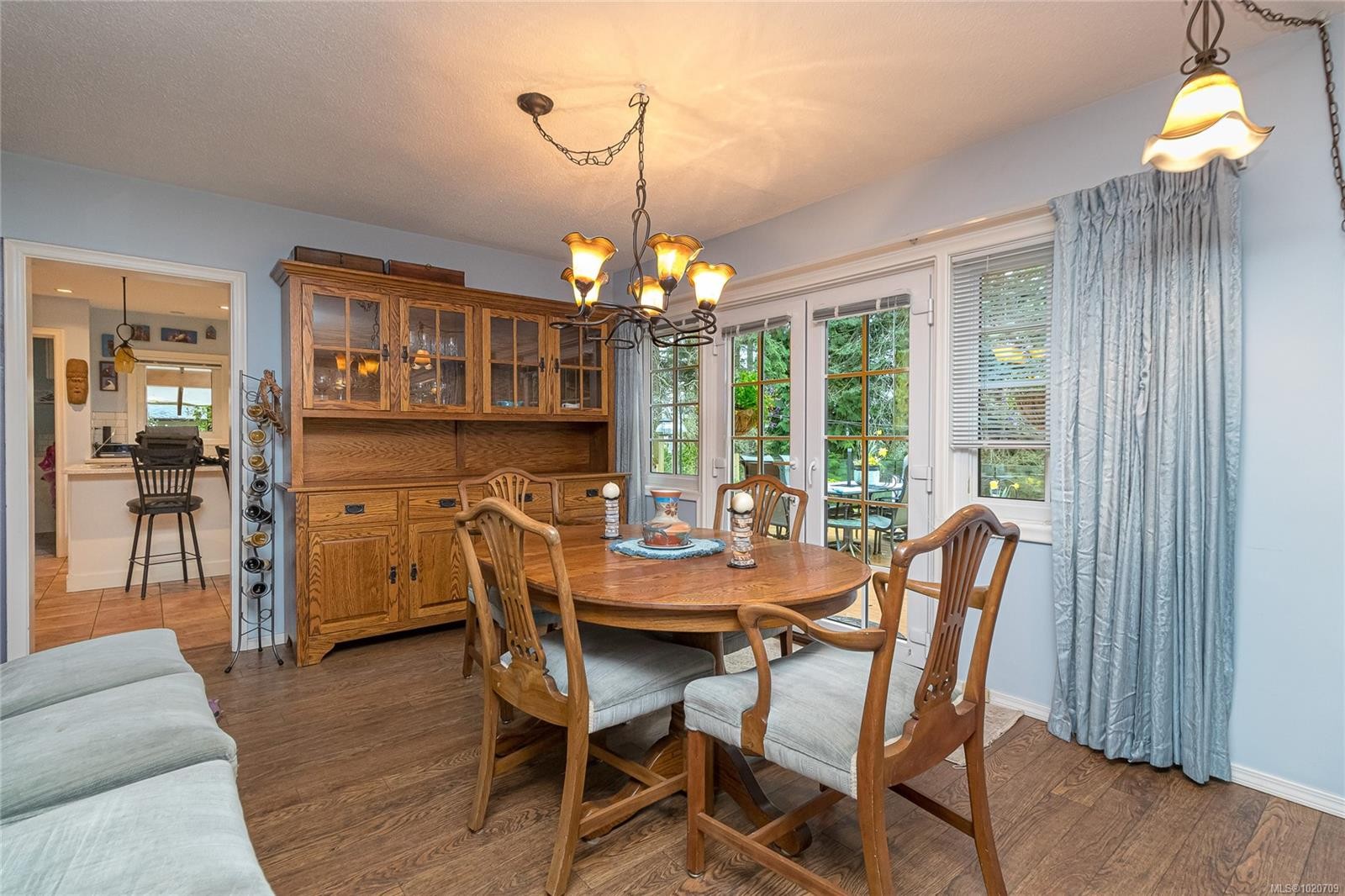 5182 Santa Clara Ave, Saanich, BC