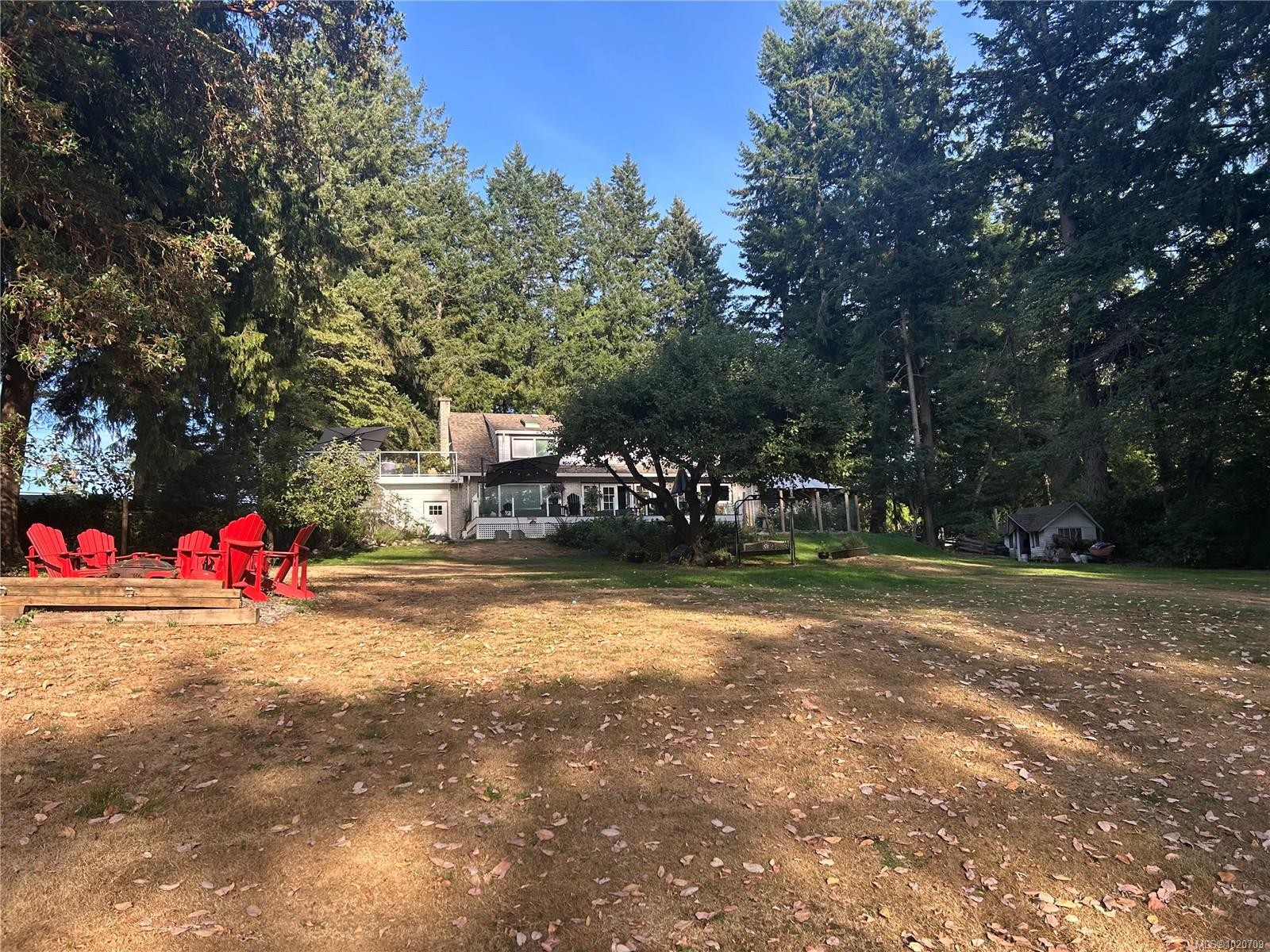 5182 Santa Clara Ave, Saanich, BC