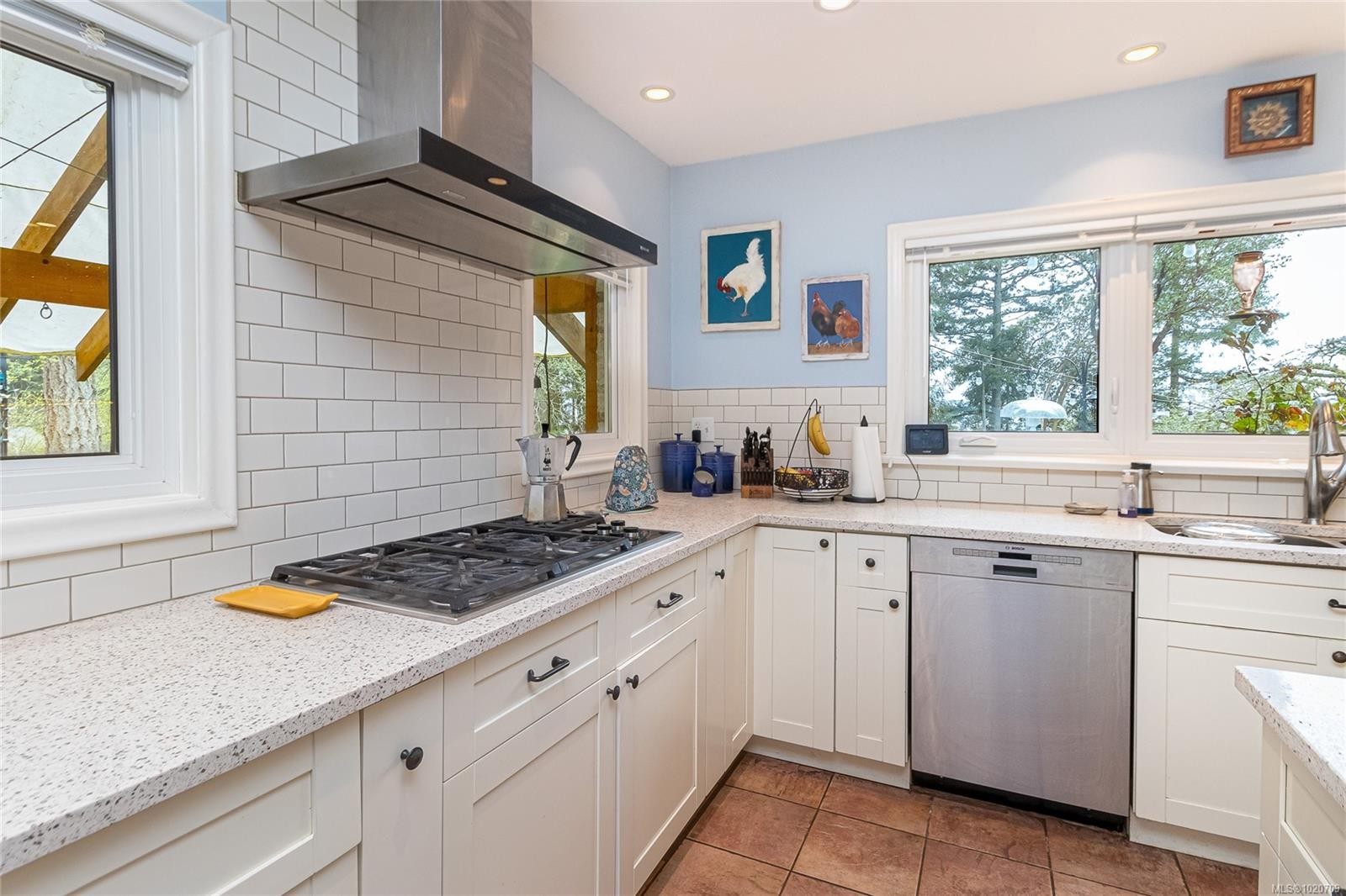 5182 Santa Clara Ave, Saanich, BC