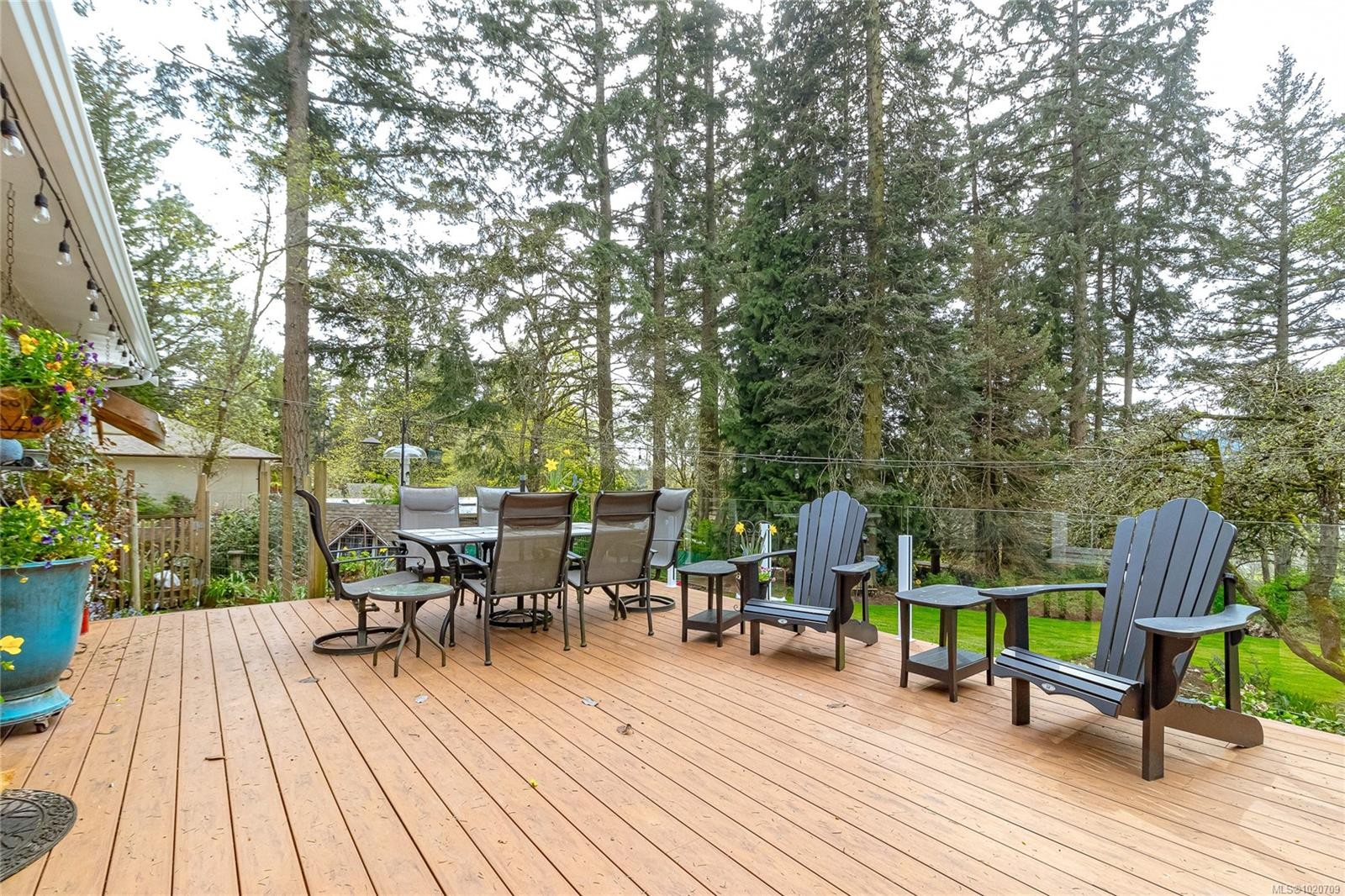 5182 Santa Clara Ave, Saanich, BC