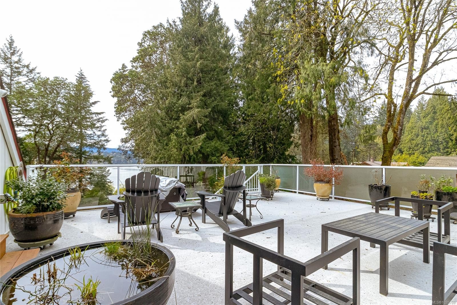 5182 Santa Clara Ave, Saanich, BC