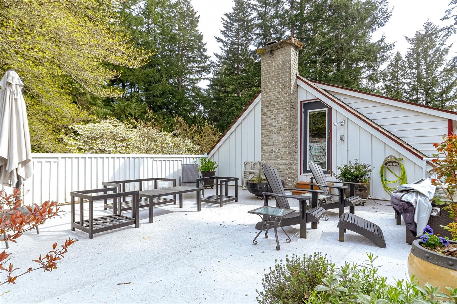 5182 Santa Clara Ave, Saanich, BC