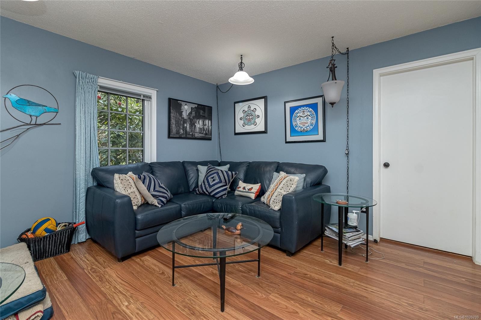 5182 Santa Clara Ave, Saanich, BC