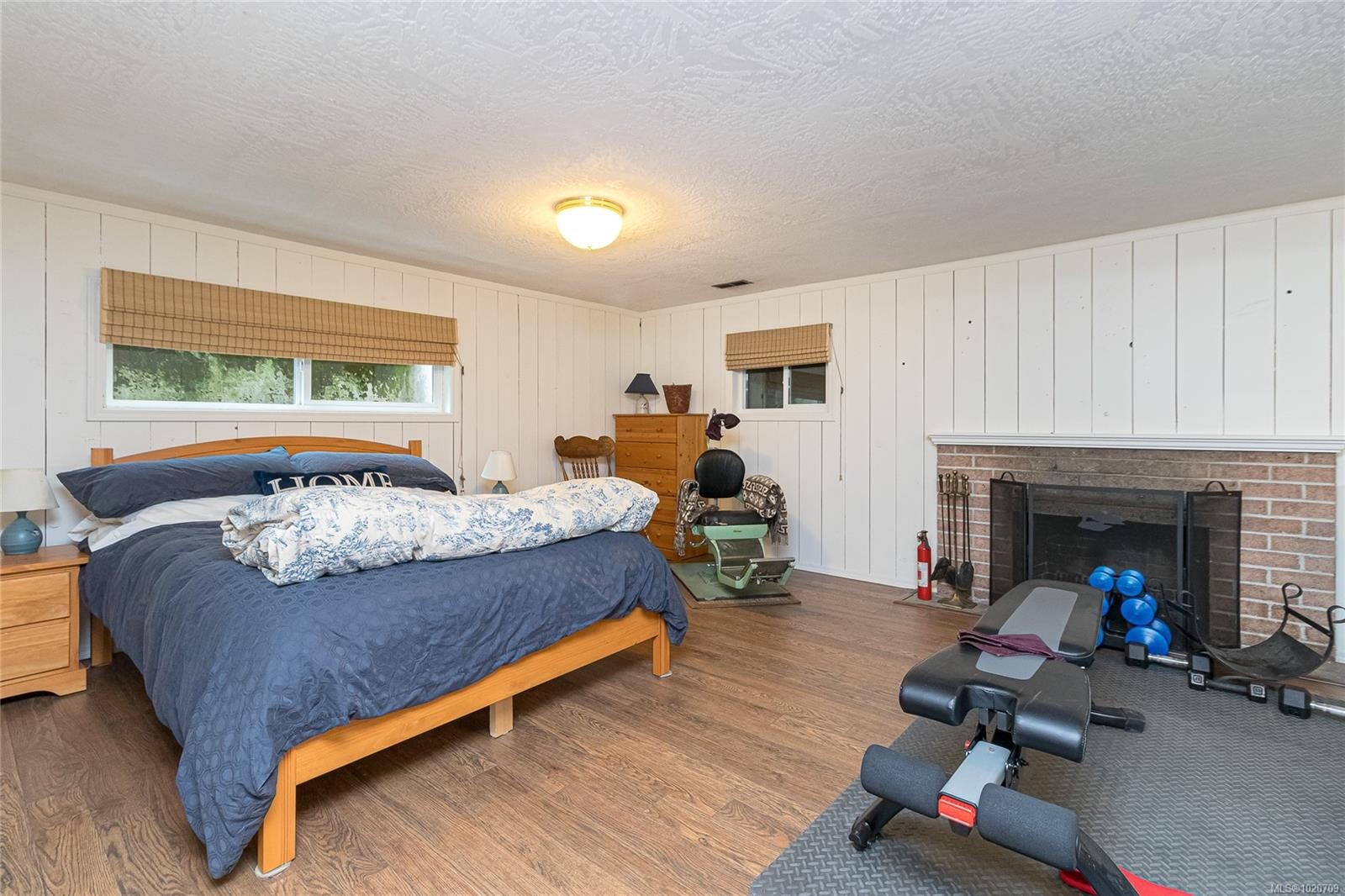 5182 Santa Clara Ave, Saanich, BC