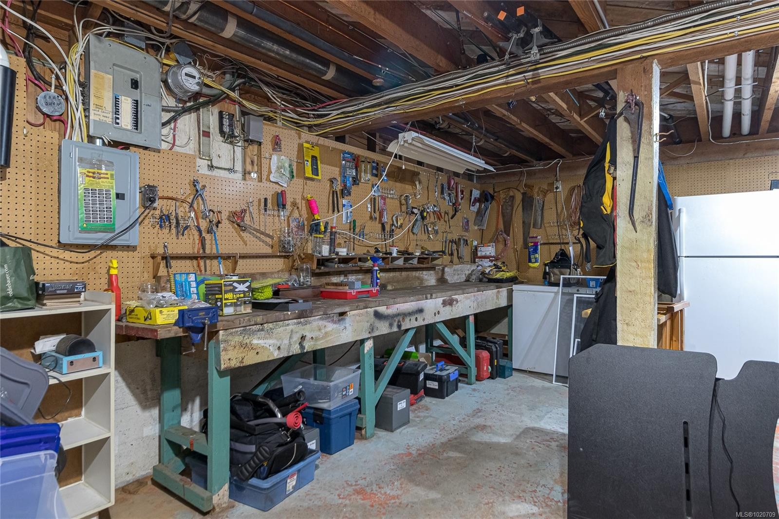 5182 Santa Clara Ave, Saanich, BC