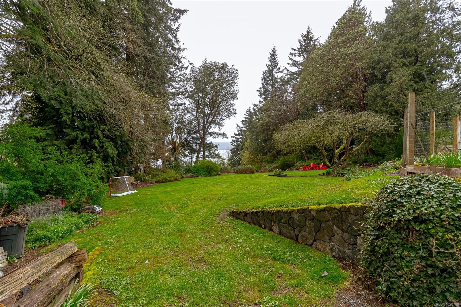 5182 Santa Clara Ave, Saanich, BC