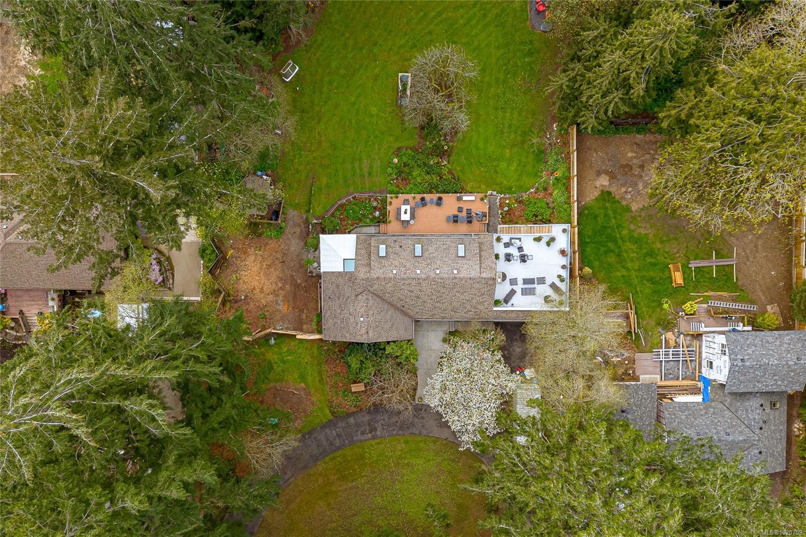 5182 Santa Clara Ave, Saanich, BC