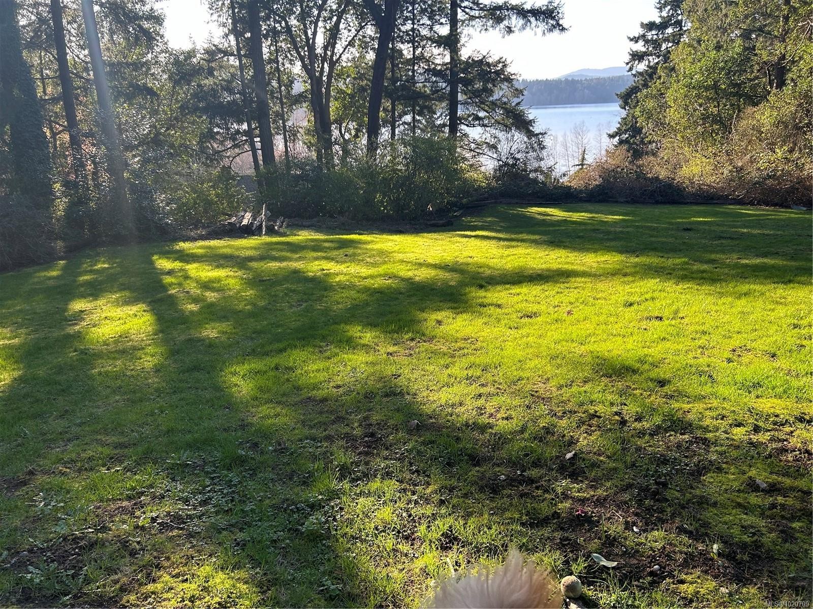 5182 Santa Clara Ave, Saanich, BC