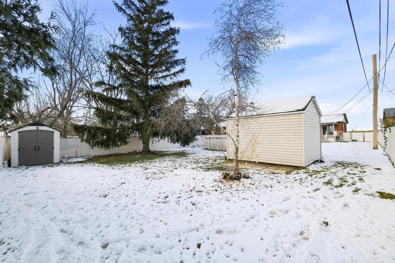 Shed - 5615 Av. Raoul, Longueuil (Saint-Hubert), QC - Outdoor