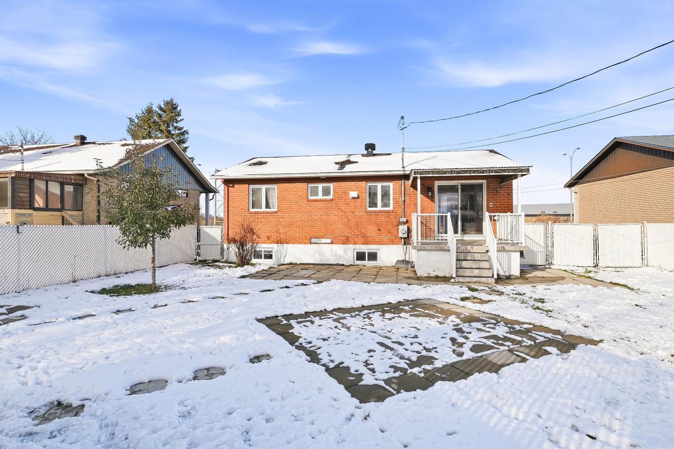 Back facade - 5615 Av. Raoul, Longueuil (Saint-Hubert), QC - Outdoor