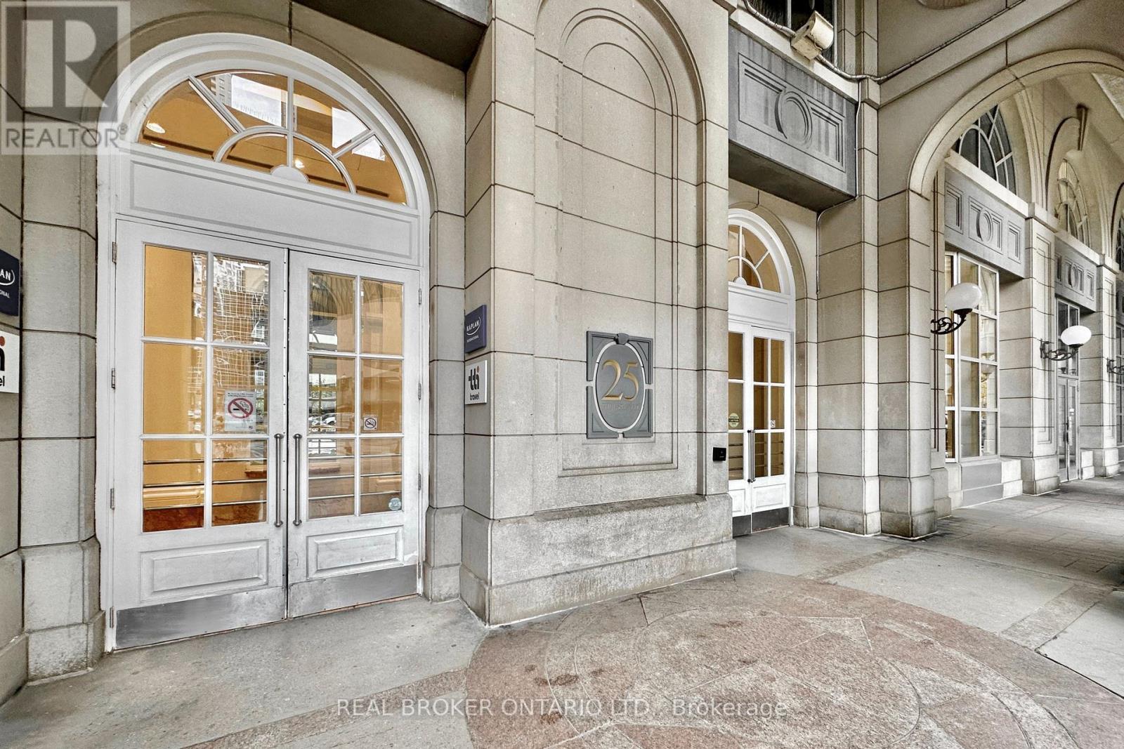 518 - 25 The Esplanade, Toronto, ON -