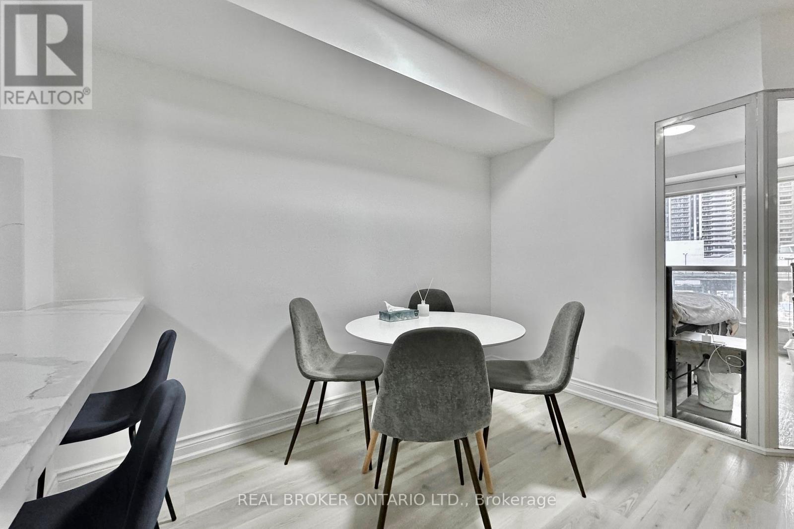 518 - 25 The Esplanade, Toronto, ON - Indoor Photo Showing Dining Room