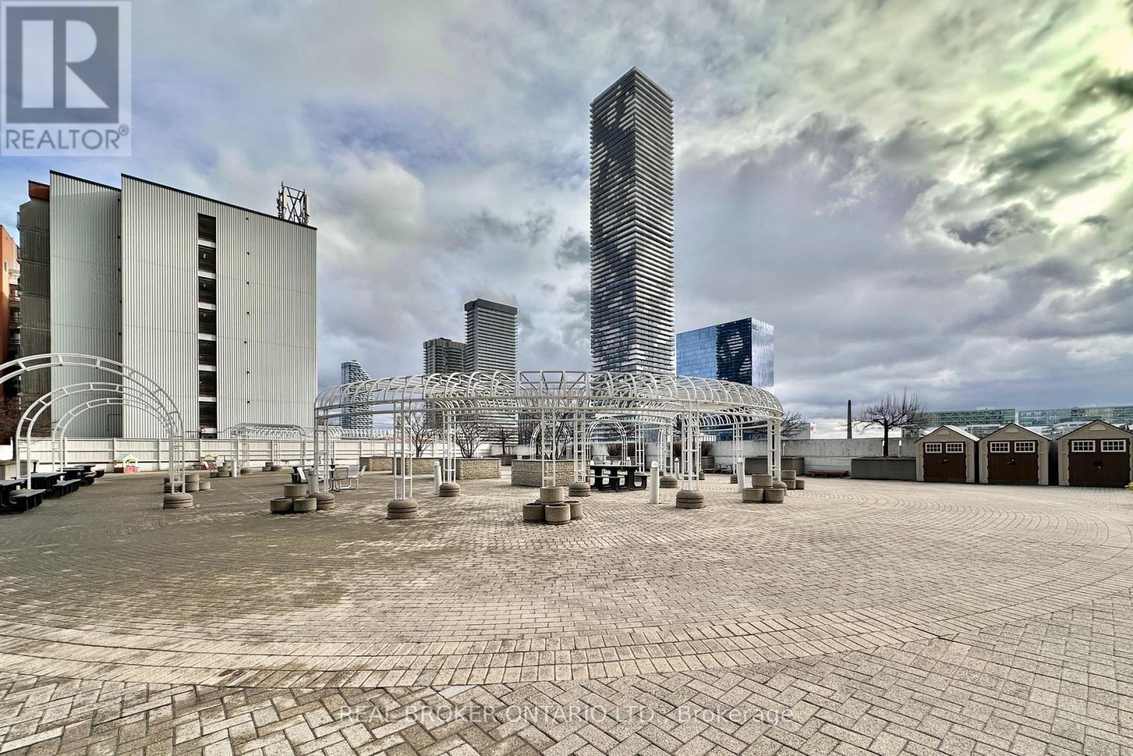 518 - 25 The Esplanade, Toronto, ON - Outdoor