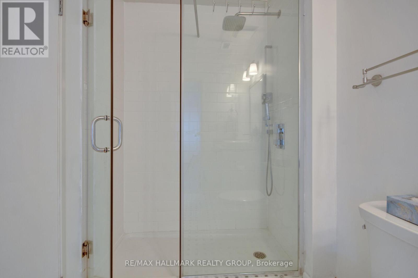 Oversized glass shower - 208 - 555 Anand Private, Ottawa, ON - Indoor Photo Showing Bathroom
