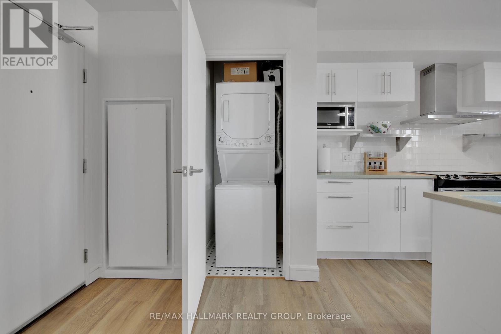 In-suite laundry - 208 - 555 Anand Private, Ottawa, ON - Indoor Photo Showing Kitchen