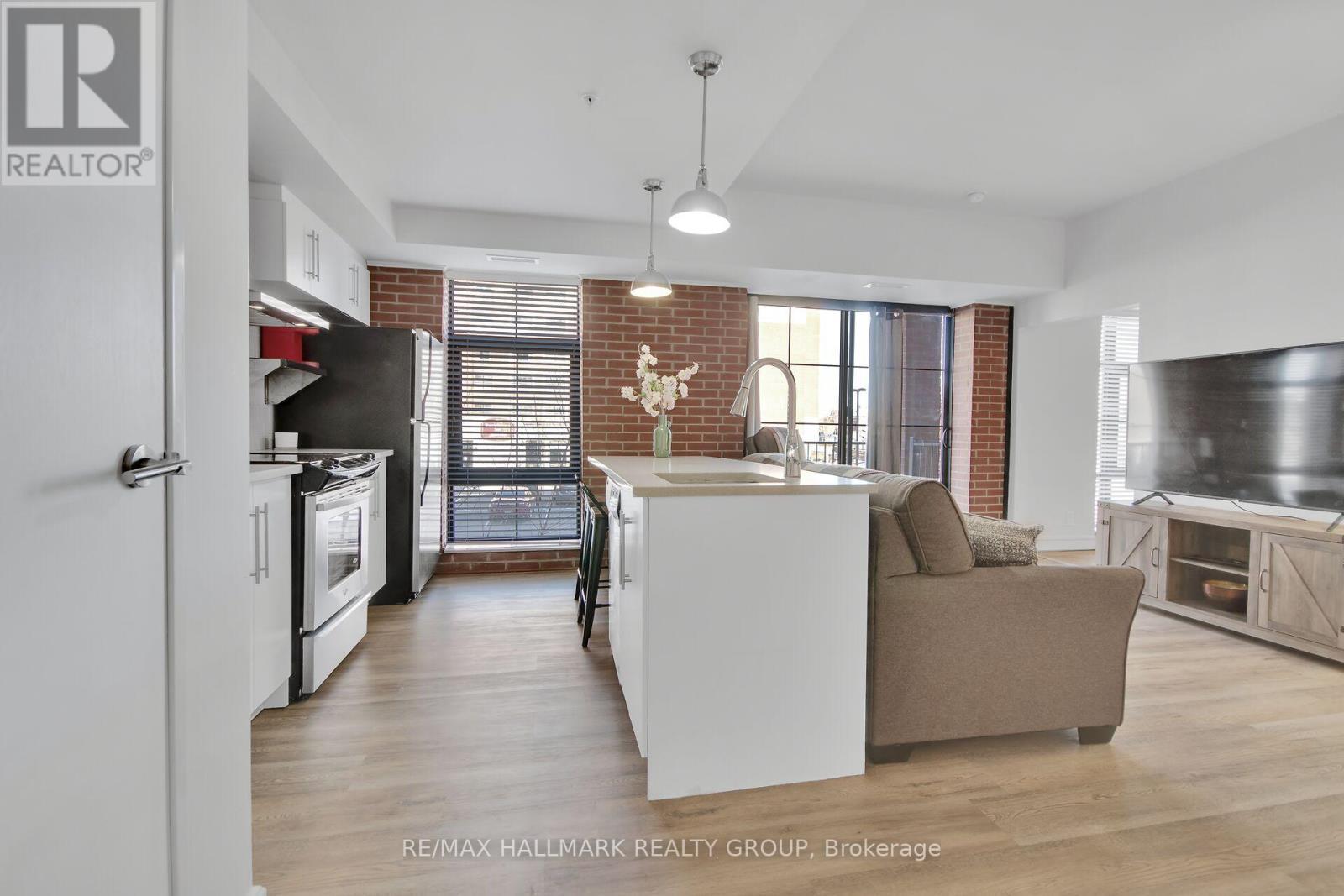Open Concept main living space - 208 - 555 Anand Private, Ottawa, ON - Indoor Photo Showing Kitchen