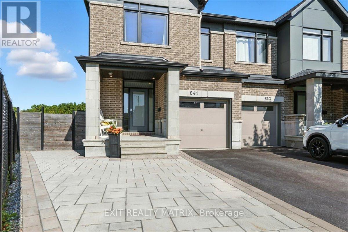 641 Putney Crescent, Ottawa, ON - Outdoor With Facade