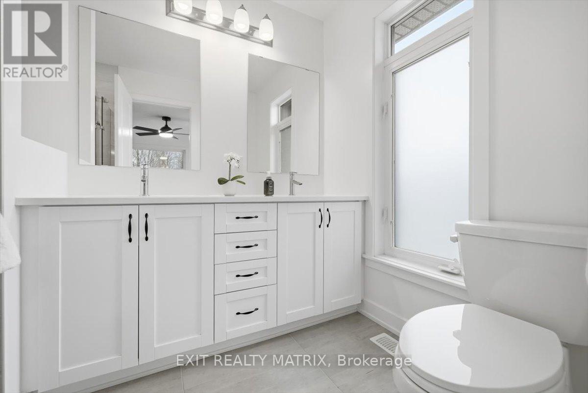 641 Putney Crescent, Ottawa, ON - Indoor Photo Showing Bathroom