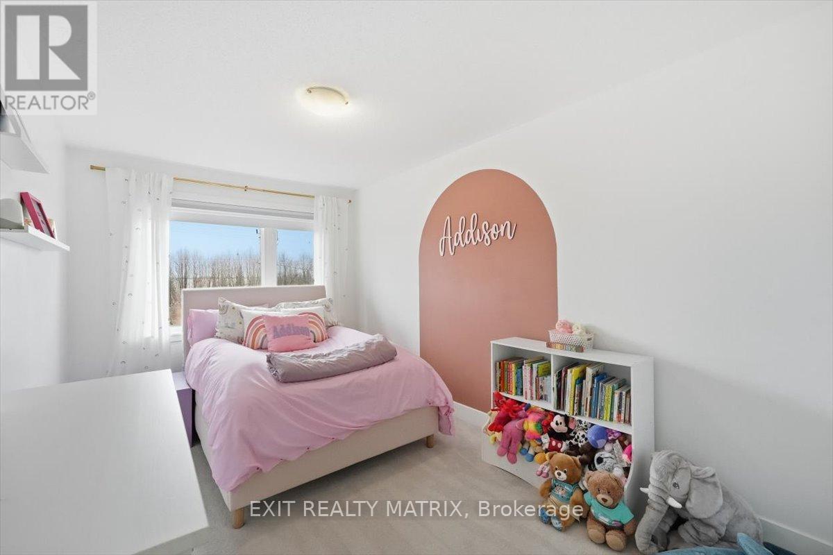 641 Putney Crescent, Ottawa, ON - Indoor Photo Showing Bedroom