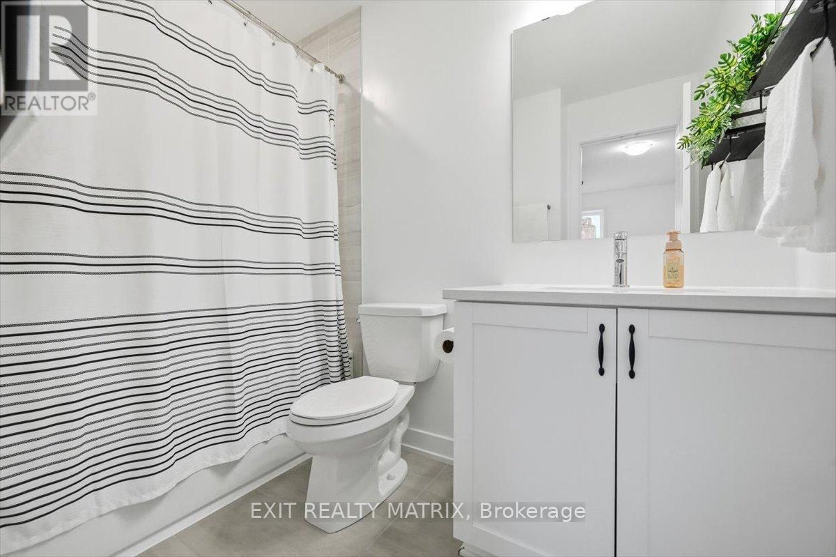 641 Putney Crescent, Ottawa, ON - Indoor Photo Showing Bathroom