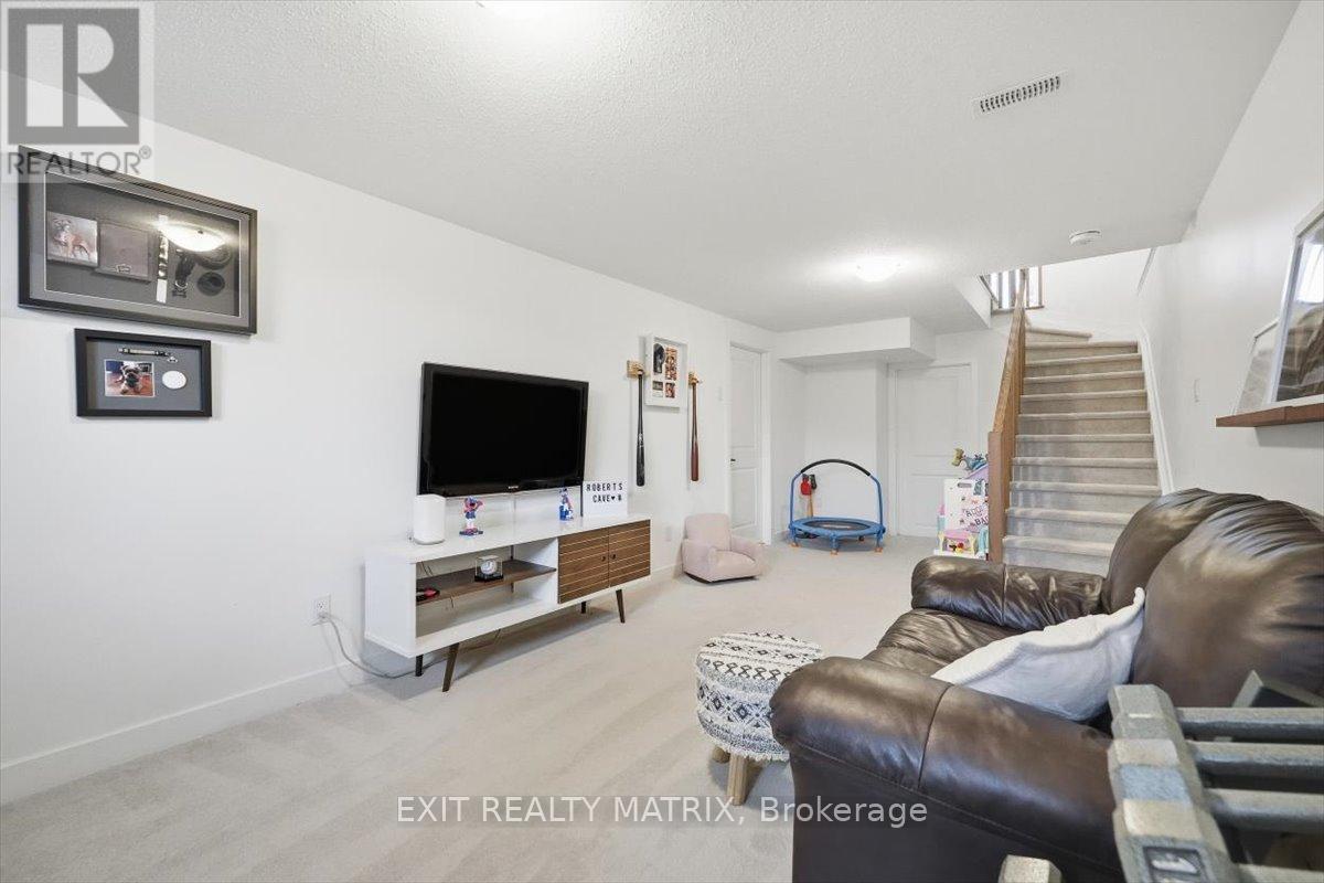 641 Putney Crescent, Ottawa, ON - Indoor