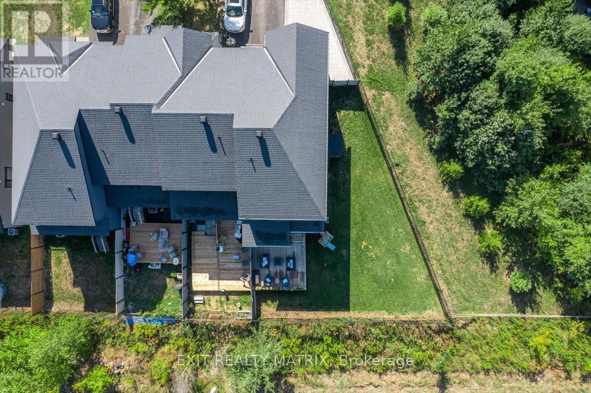 641 Putney Crescent, Ottawa, ON - Outdoor