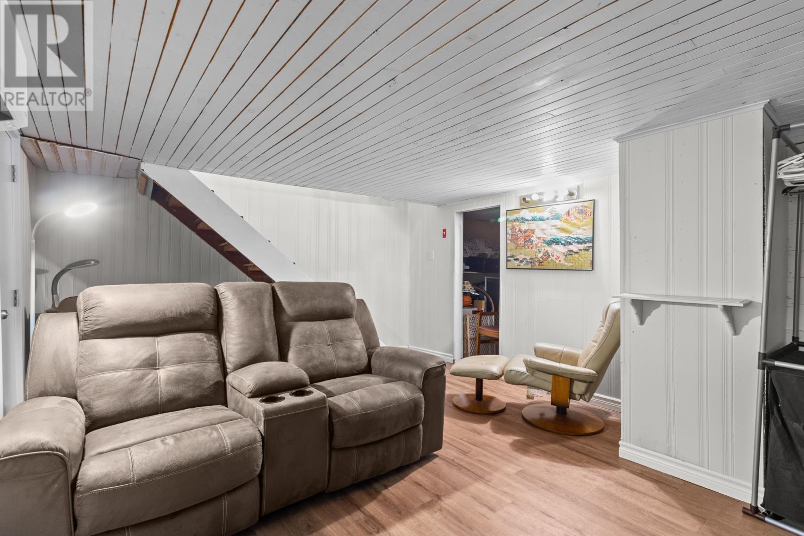 129 Cabot Street, St. John'S, NL - Indoor