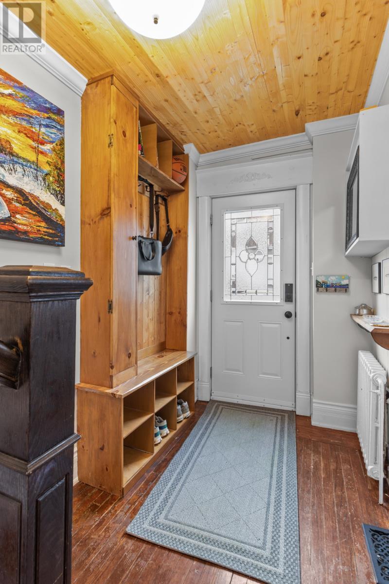 129 Cabot Street, St. John'S, NL - Indoor