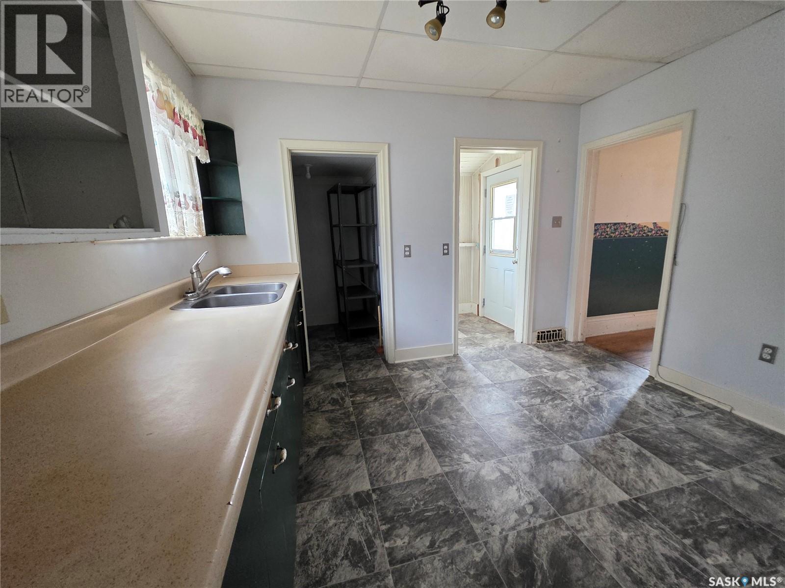 409 2Nd Avenue Ne, Swift Current, SK - Indoor