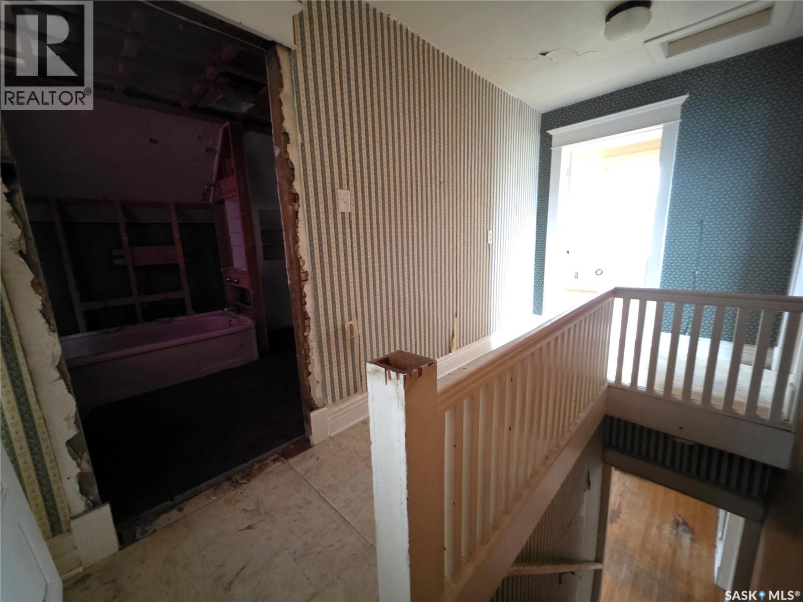 409 2Nd Avenue Ne, Swift Current, SK - Indoor