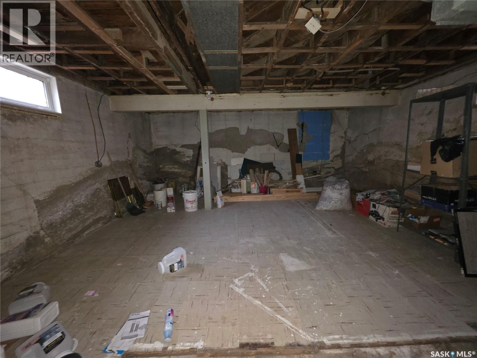 409 2Nd Avenue Ne, Swift Current, SK - Indoor Photo Showing Basement