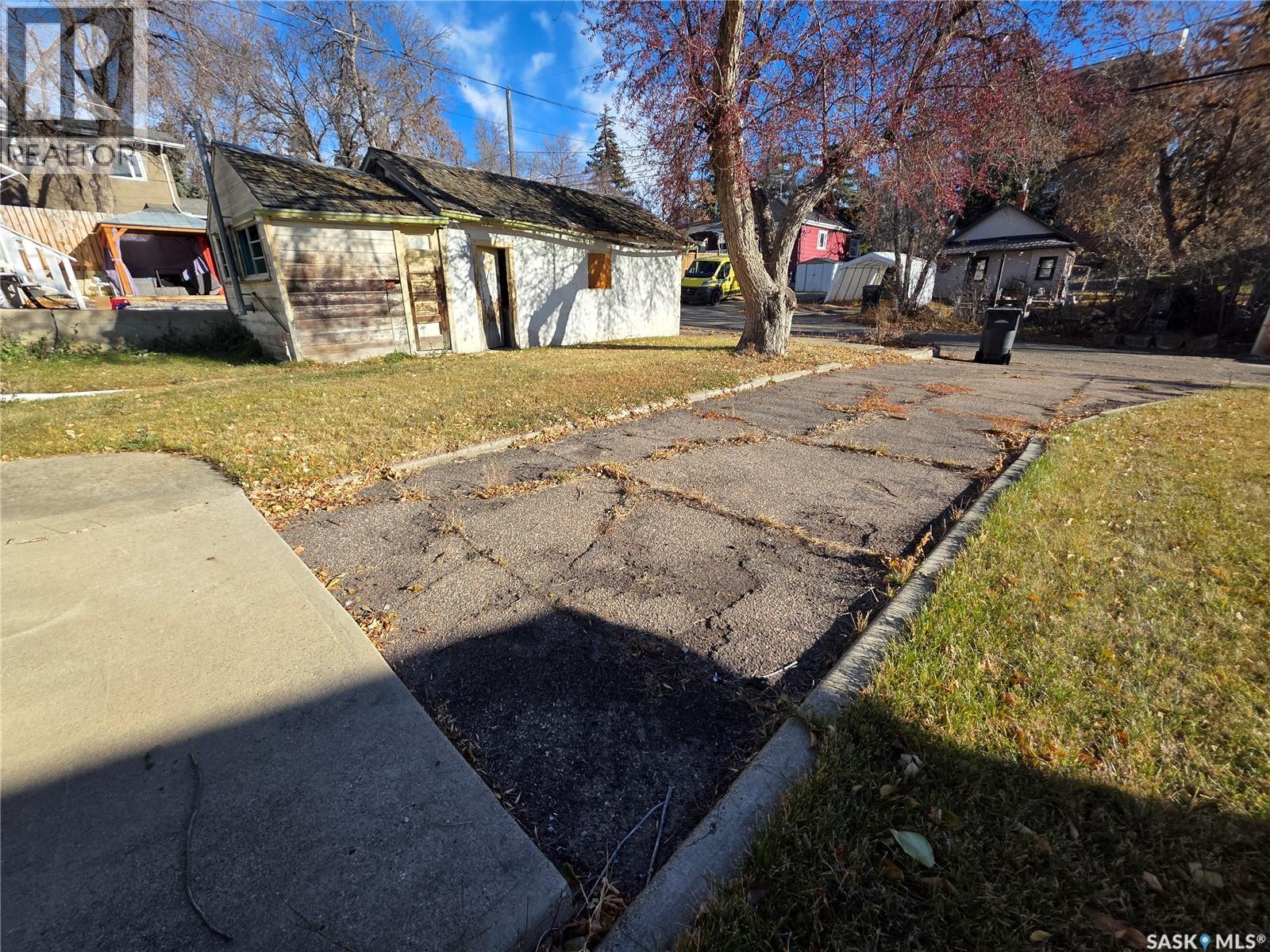 409 2Nd Avenue Ne, Swift Current, SK - Outdoor